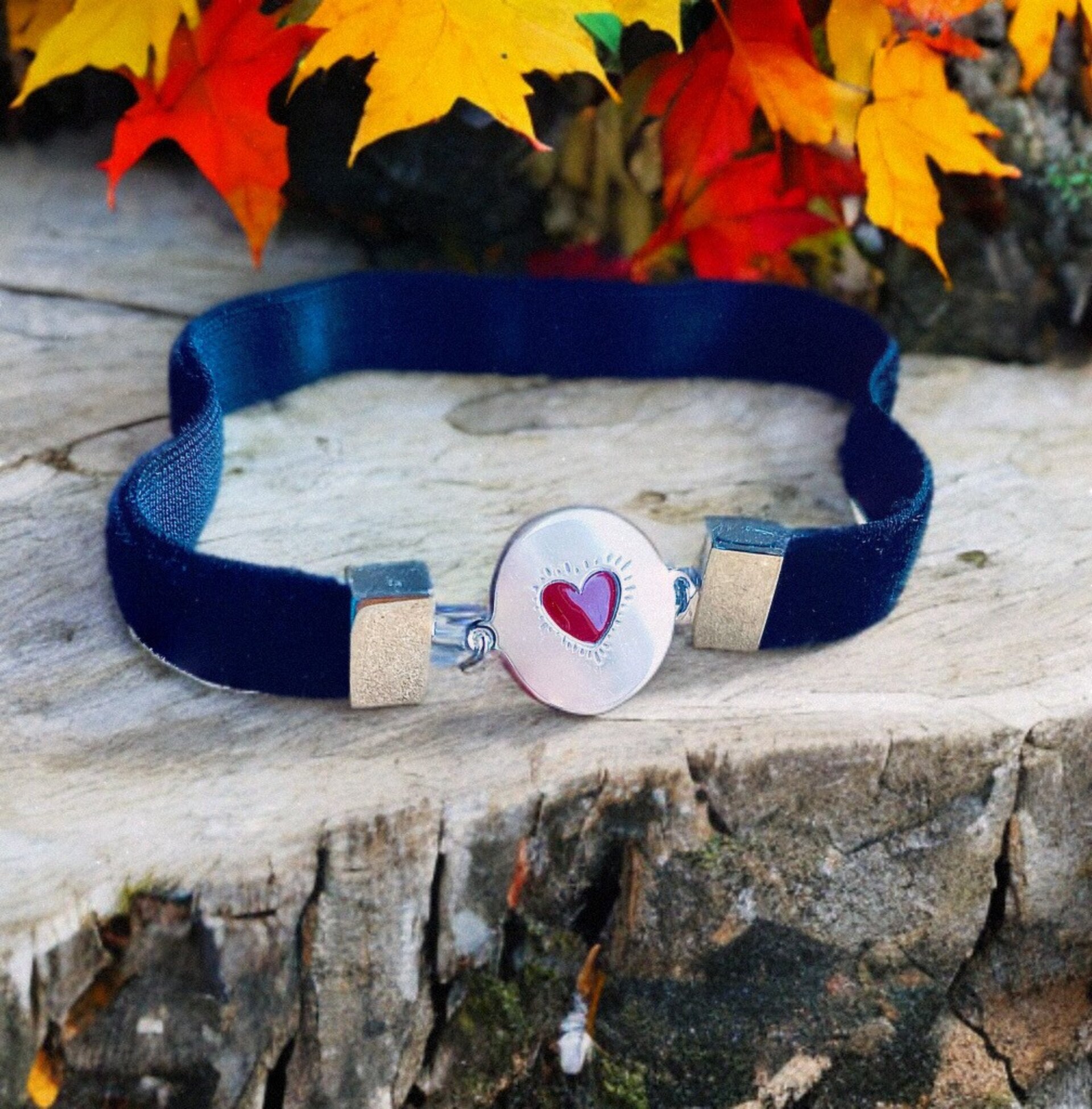 Pulsera de Plata con Corazón Esmaltado en Cinta de Terciopelo | Diseño Artesanal - 2