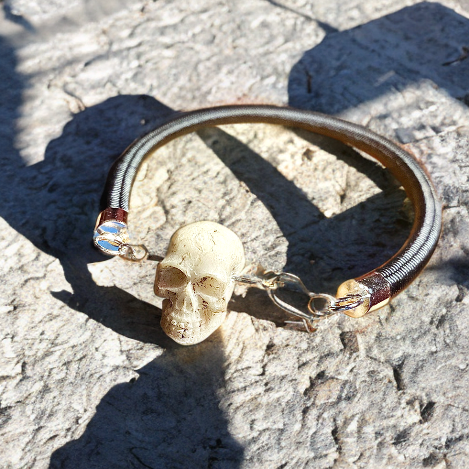 Pulsera con Cráneo – Diseño Único y Audaz para Estilo Alternativo - 3